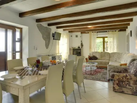 Villa Bella, maison 4 chambres avec piscine à Bazgalji : photo 12