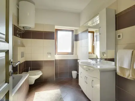 Villa Bella, maison 4 chambres avec piscine à Bazgalji : photo 22