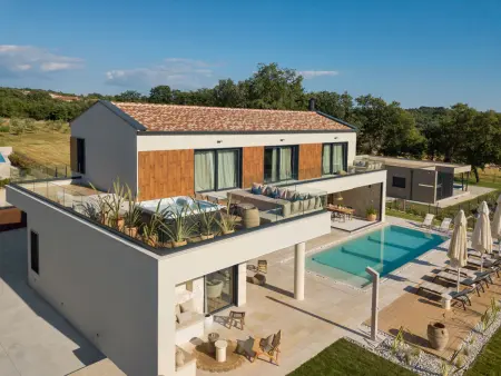 Casa Novita – villa de luxe à Bazgalji, piscine chauffée