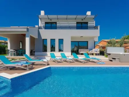 Villa Grande, 4 chambres avec piscine et jacuzzi à Poreč : photo 2