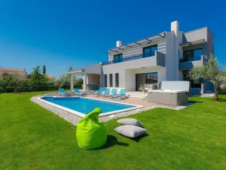 Villa Grande, 4 chambres avec piscine et jacuzzi à Poreč : photo 4