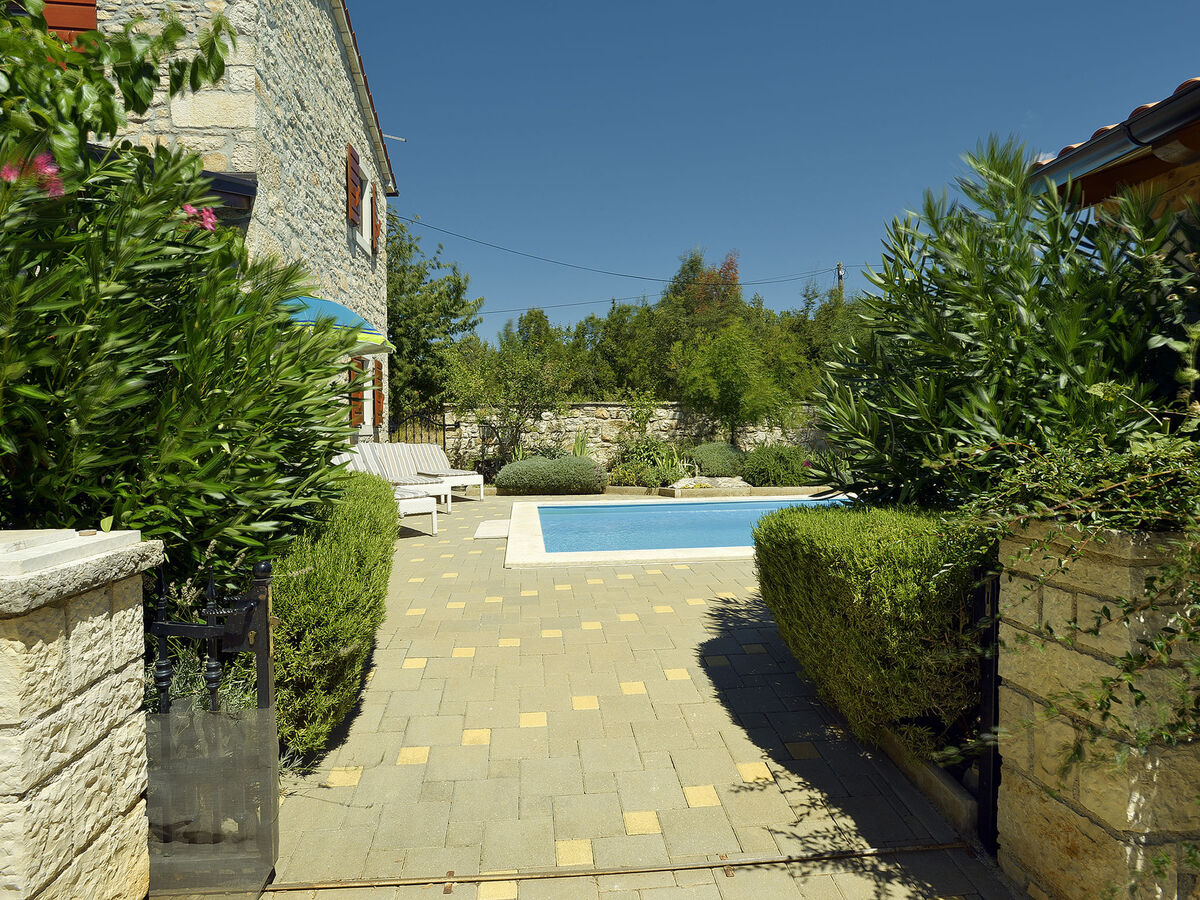 Villa Angelo & Marija, maison 6 pers. avec piscine à Poreč - Photo 5
