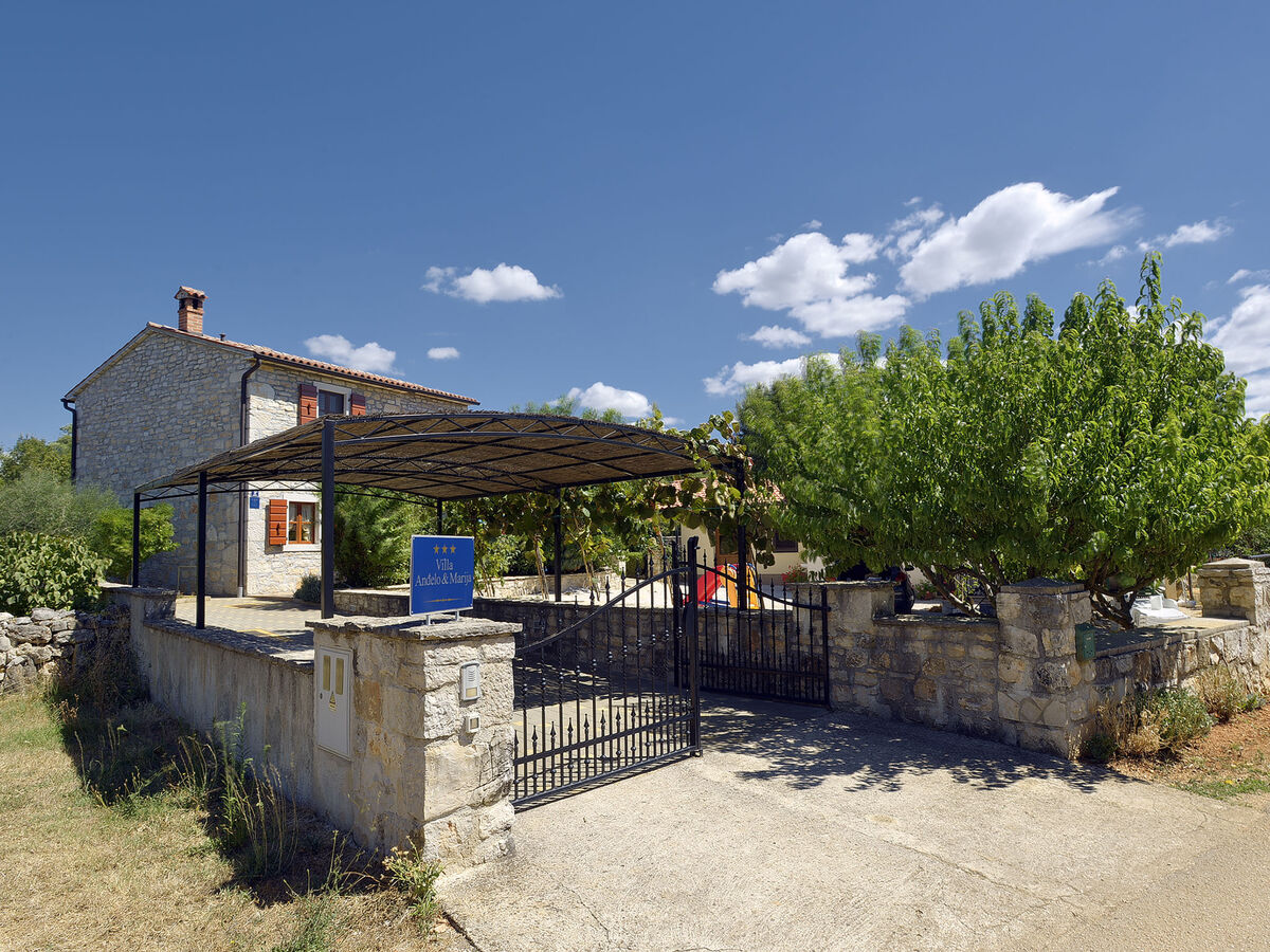 Villa Angelo & Marija, maison 6 pers. avec piscine à Poreč - Photo 12