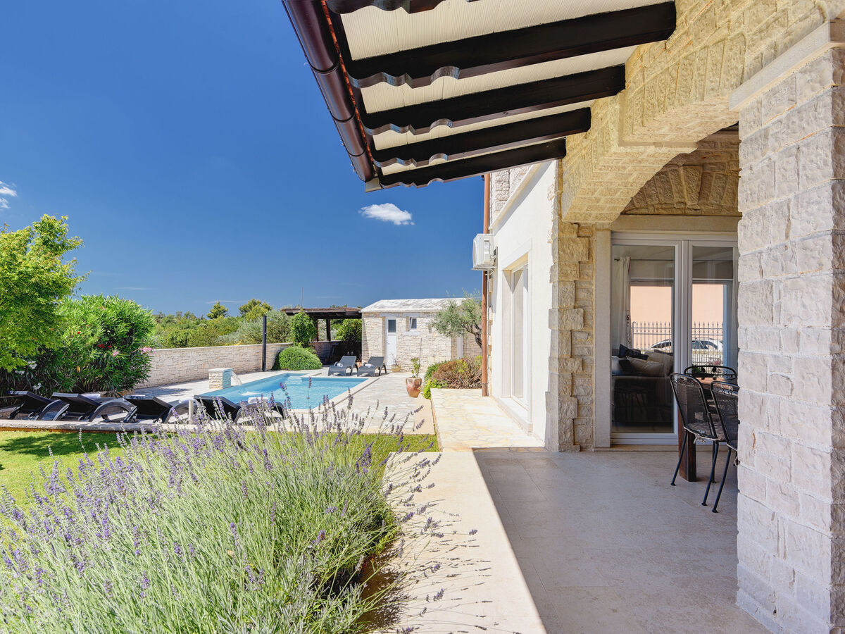 Villa Branka – Maison 4 chambres avec spa et piscine chauffée - Photo 16