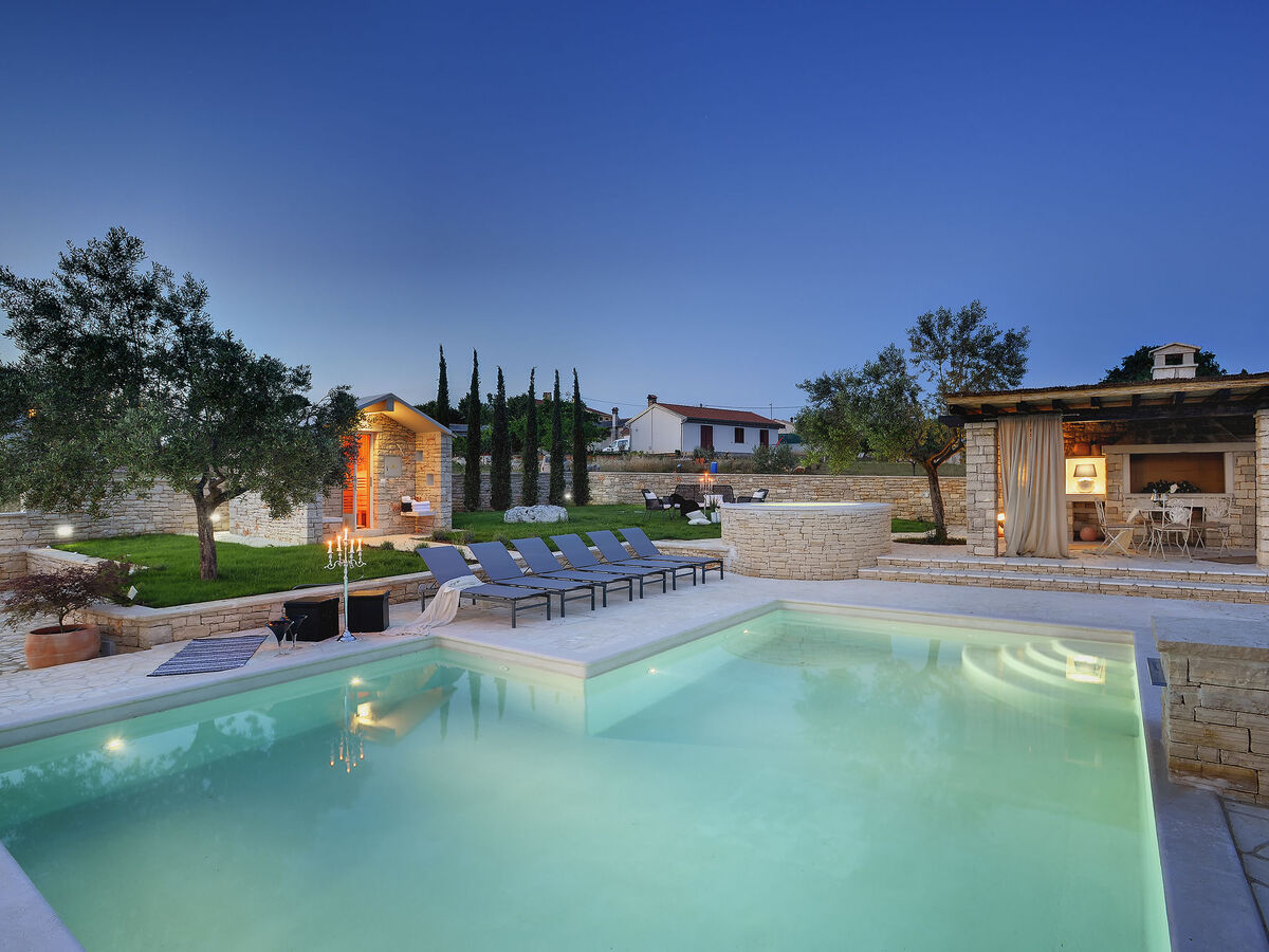 Villa Paradiso – Maison 4 chambres avec piscine chauffée à Rovinj - Photo 4