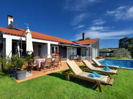 Villa Rubini – Maison 3 chambres piscine et jacuzzi
