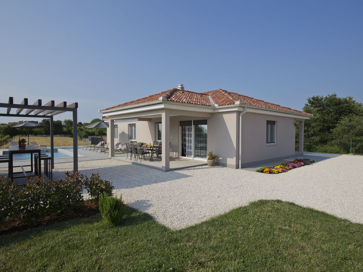 Villa LeMi : maison 3 chambres avec piscine privée - Photo 10