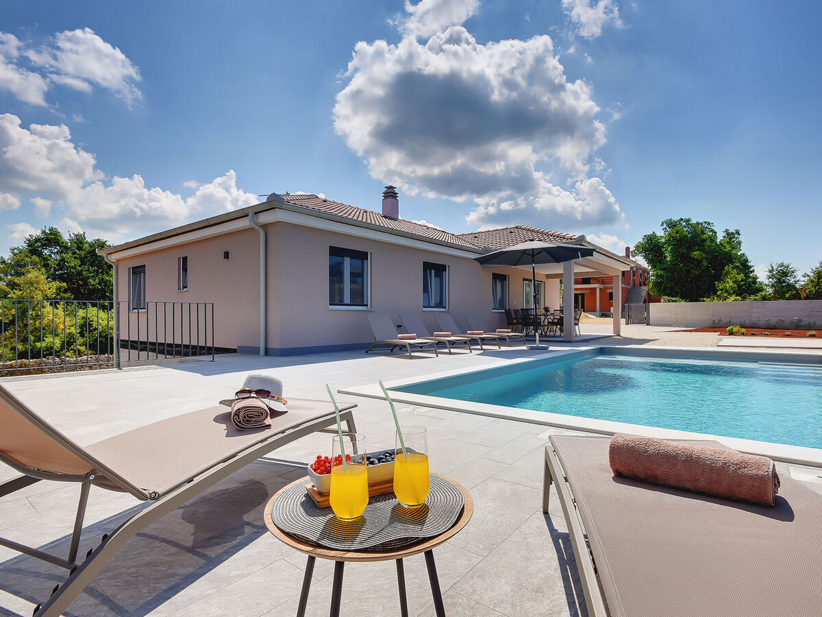 Villa LeMi : maison 3 chambres avec piscine privée - Photo 16