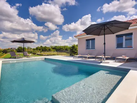 Villa LeMi : maison 3 chambres avec piscine privée