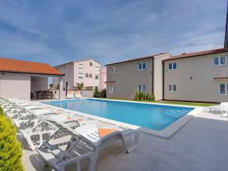 Villa Marcelia : 2 maisons, piscine privée, 16 personnes : photo 4