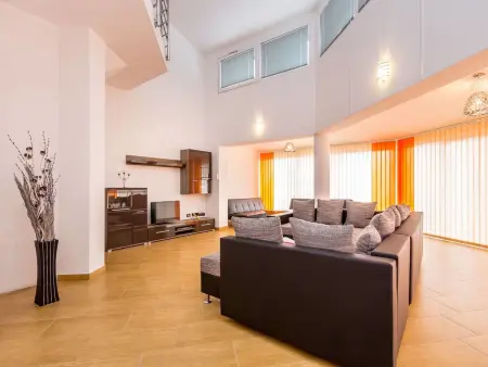 Villa Marcelia : 2 maisons, piscine privée, 16 personnes : photo 12