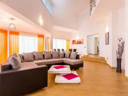 Villa Marcelia : 2 maisons, piscine privée, 16 personnes : photo 14