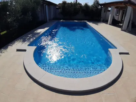Villa Zeus à Bokordici – piscine et terrasse pour 9 : photo 4
