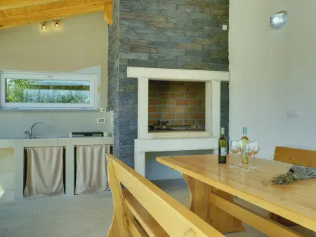 Villa Zeus à Bokordici – piscine et terrasse pour 9 : photo 9