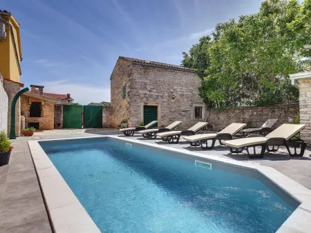 Villa Micol – Maison 8 pers. avec piscine près de Vodnjan
