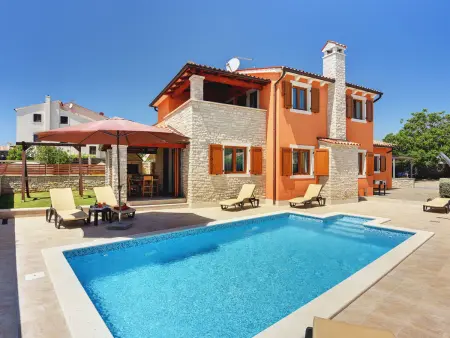 Casa Jurman – Maison 3 chambres avec piscine privée