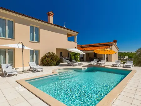 Villa Nirvana : maison 4 chambres avec piscine et sauna : photo 2
