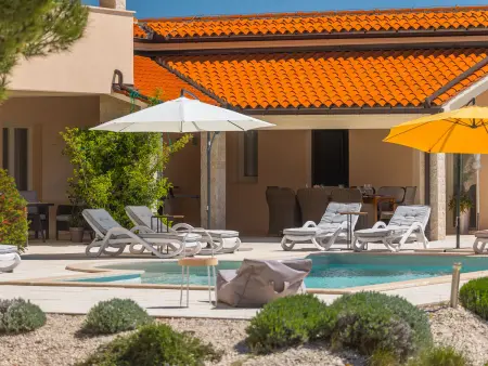 Villa Nirvana : maison 4 chambres avec piscine et sauna : photo 4