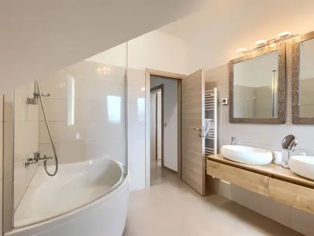 Villa Nirvana : maison 4 chambres avec piscine et sauna : photo 14