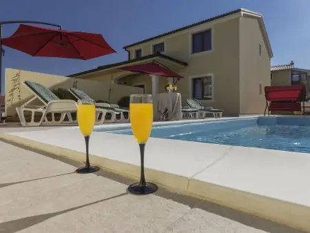 Villa Monica – Maison 4 chambres avec piscine privée : photo 22