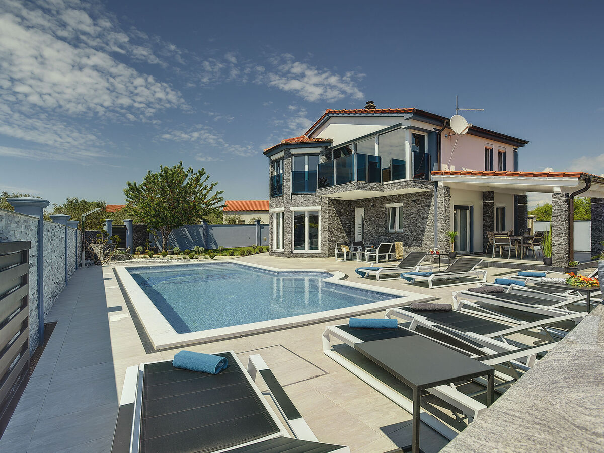Villa Danijela : 2 appartements, piscine à Fažana - Photo 4