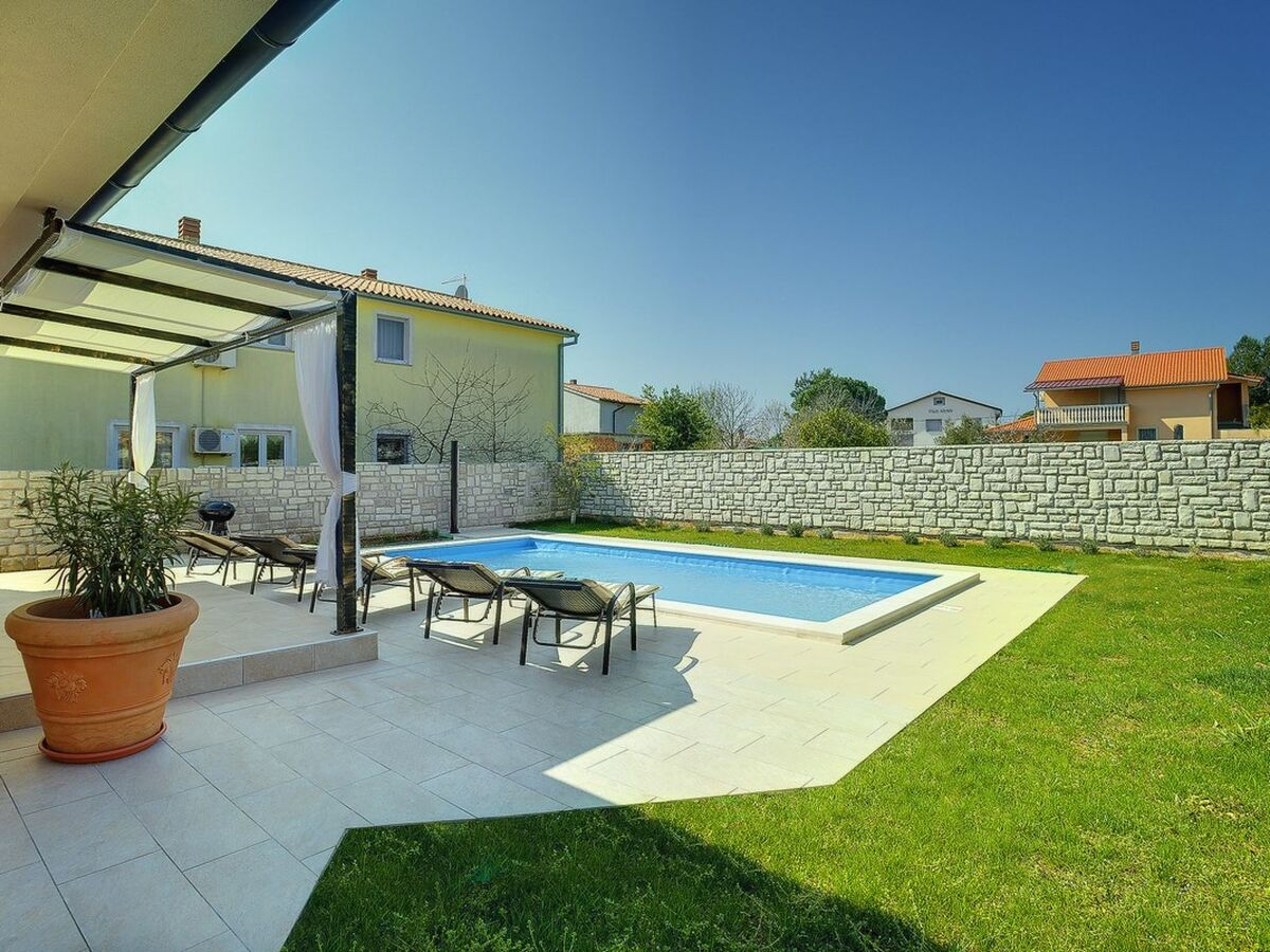 Villa Rudy – Maison 4 chambres avec piscine à Fažana - Photo 5