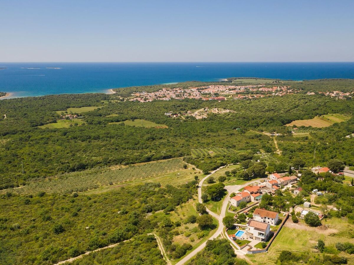 Villa White, maison moderne avec piscine à Fažana - Photo 2