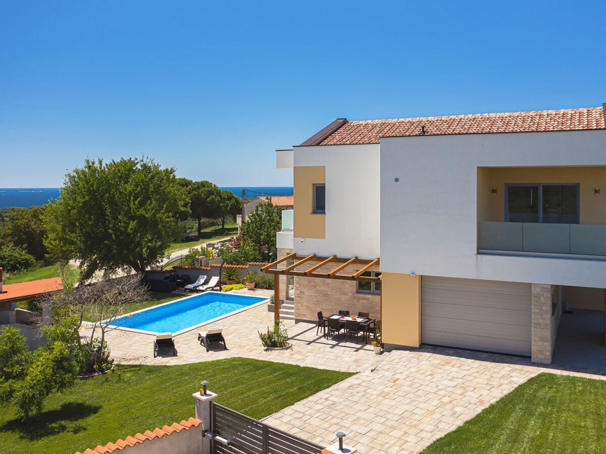 Villa White, maison moderne avec piscine à Fažana - Photo 3