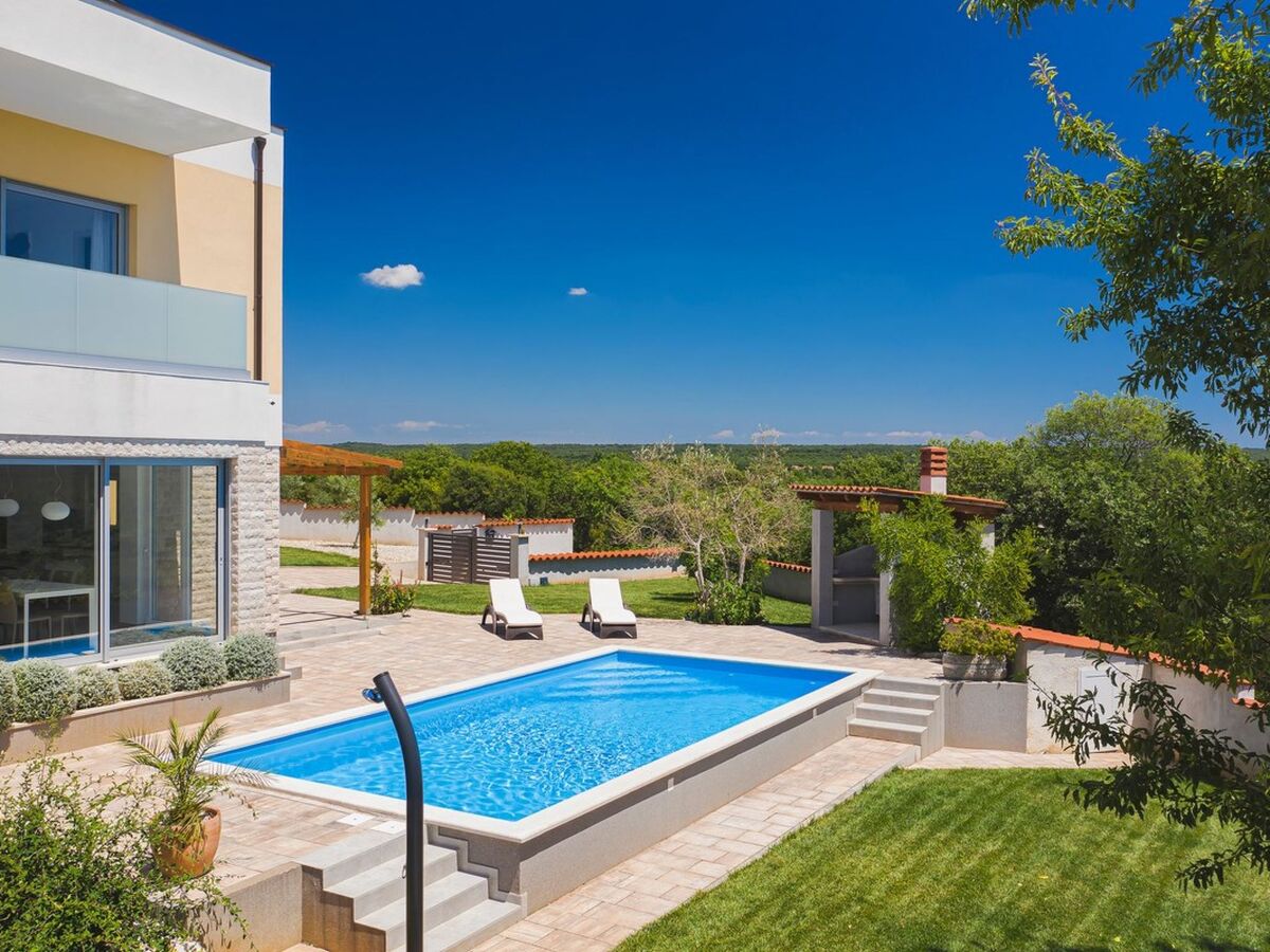 Villa White, maison moderne avec piscine à Fažana - Photo 4