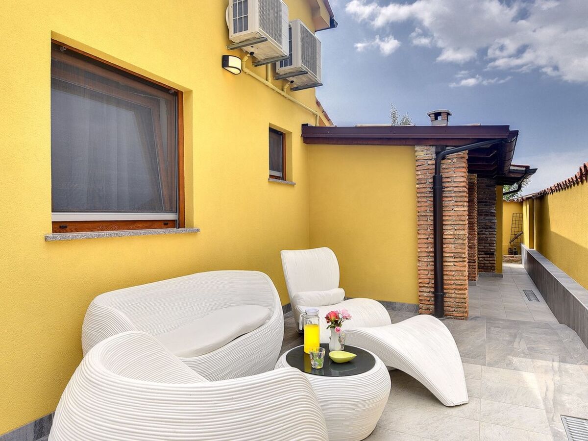 Villetta Ambrosiana, maison neuve avec piscine privée - Photo 3