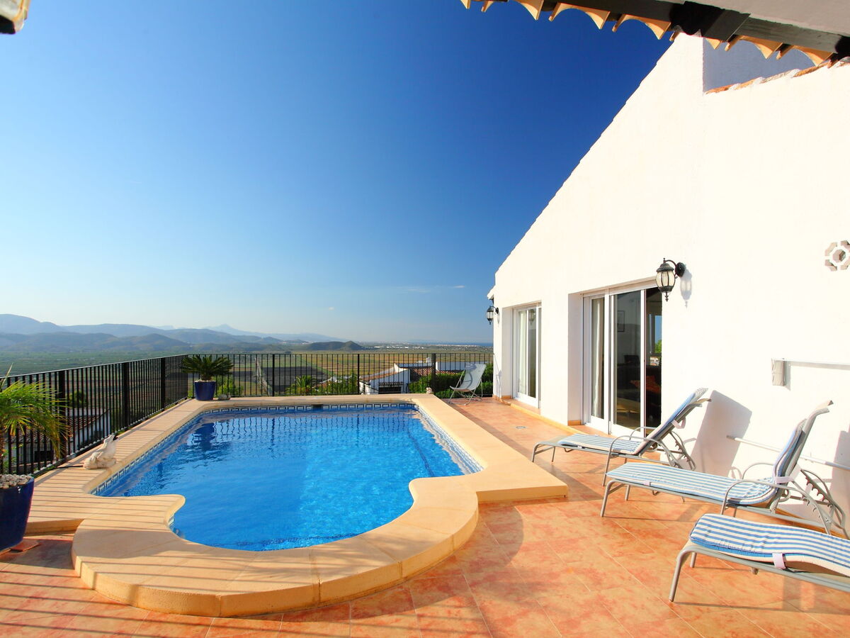 Maison Isabel à Pego : piscine, vue mer et jardin 1000 m² - Photo 9