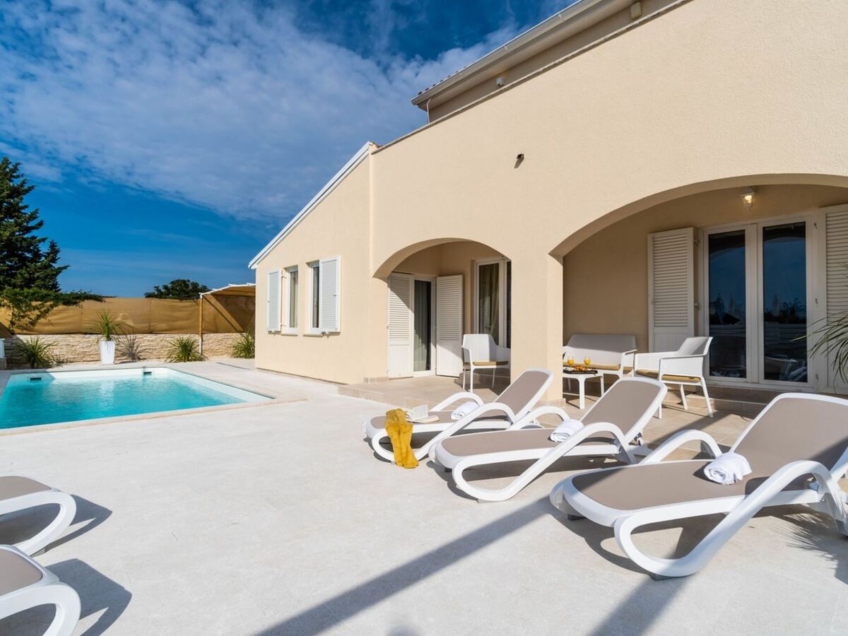 Villa Ostone - Maison 5 chambres avec piscine privée - Photo 2