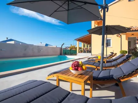 Villa Buzdonka – Maison 4 chambres avec piscine privée : photo 3