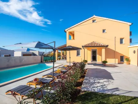 Villa Buzdonka – Maison 4 chambres avec piscine privée : photo 4