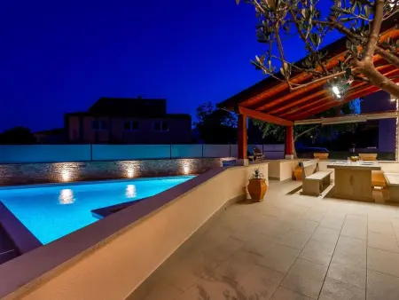Villa Pula – Maison 3 chambres avec piscine privée : photo 4