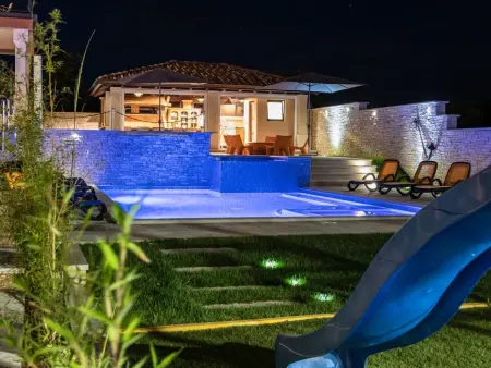 Villa Istrakamen : 18 personnes, piscine et jeux : photo 6