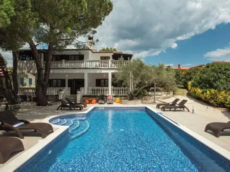 Villa Mima – Maison 7 chambres avec piscine à Banjole : photo 5
