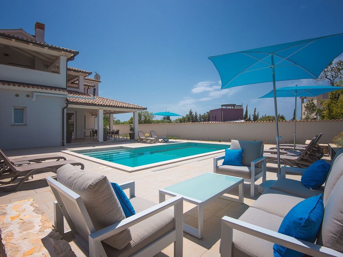 Villa Dream à Premantura : maison 4 chambres avec piscine - Photo 4