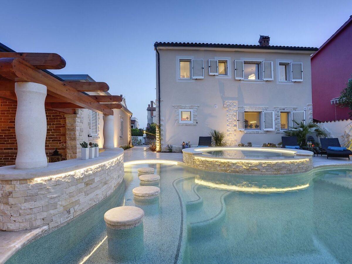Villa Sonja à Medulin : maison 5 chambres avec piscine privée - Photo 3