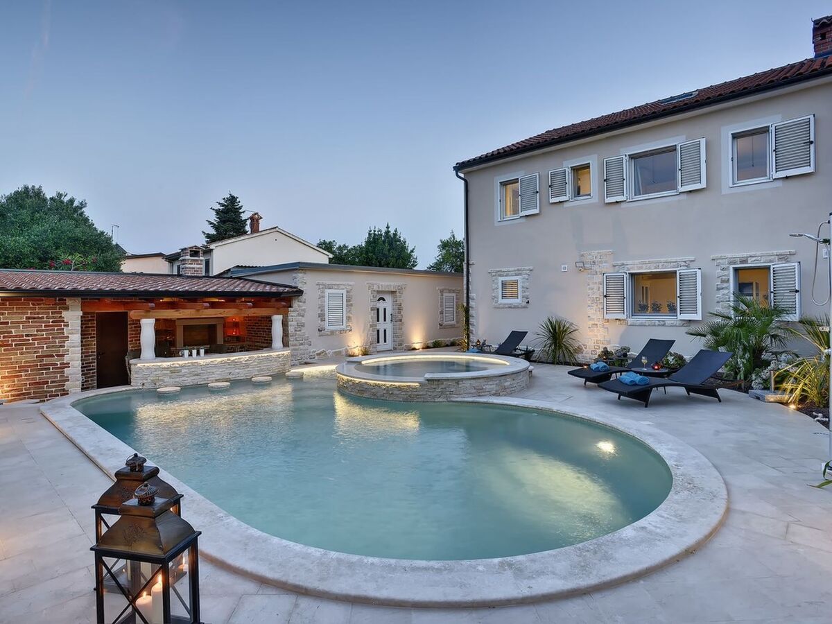 Villa Sonja à Medulin : maison 5 chambres avec piscine privée - Photo 4