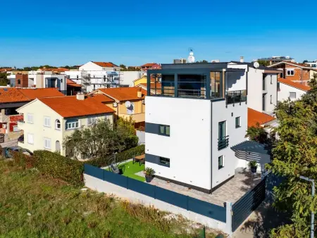 Villa Lea, maison neuve 2 chambres avec piscine chauffée