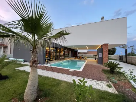Villa Mediterraneo 2 – Maison 4 chambres, piscine privée : photo 4