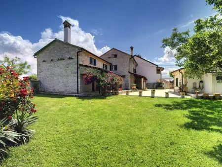 Villa Lucy – Maison 7 chambres piscine pour 16 personnes : photo 4