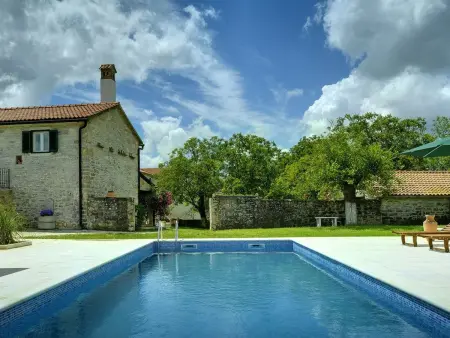 Villa Lucy – Maison 7 chambres piscine pour 16 personnes : photo 6