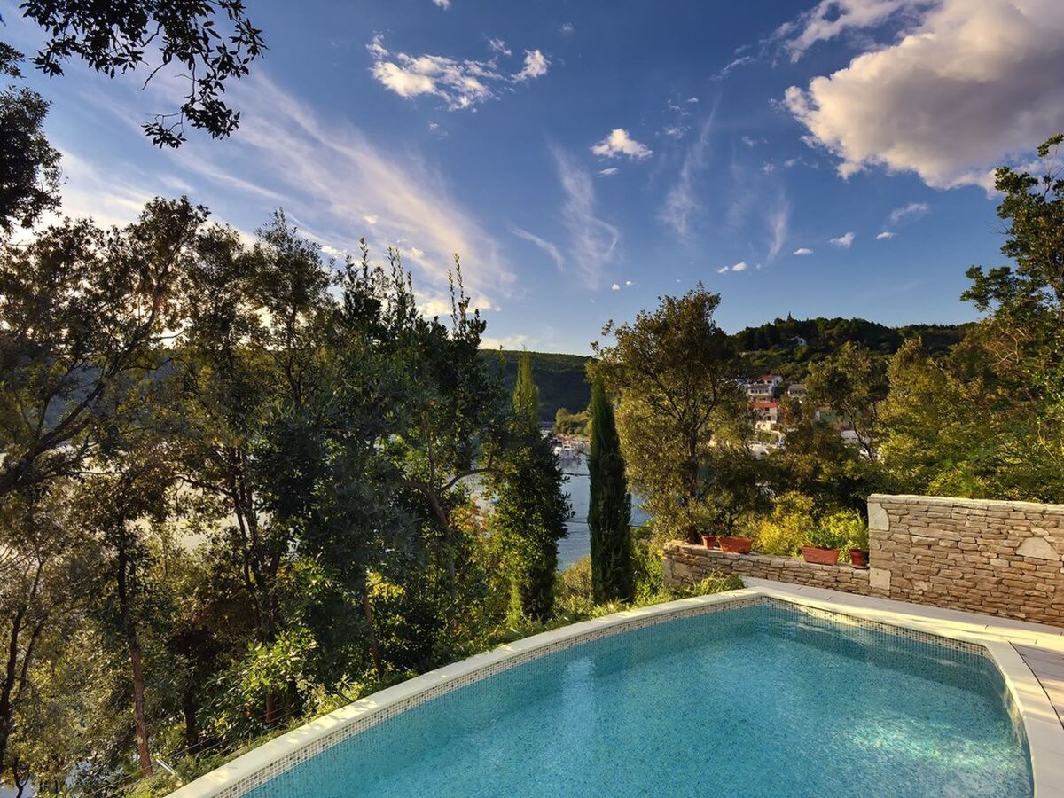 Mala Villa – Maison avec piscine chauffée à 20m de la mer - Photo 1