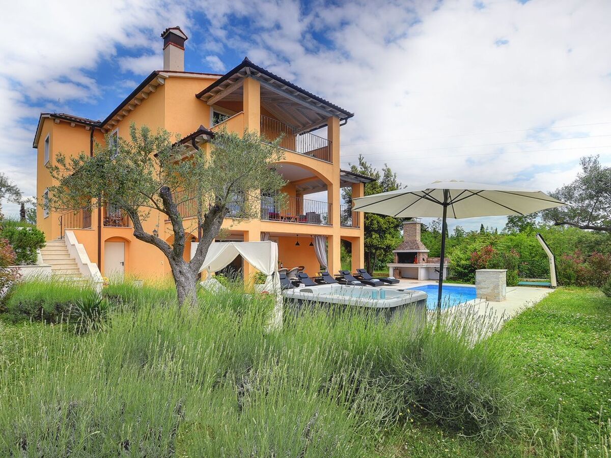 Villa Ari - Maison 4 chambres avec piscine à Rakalj - Photo 2