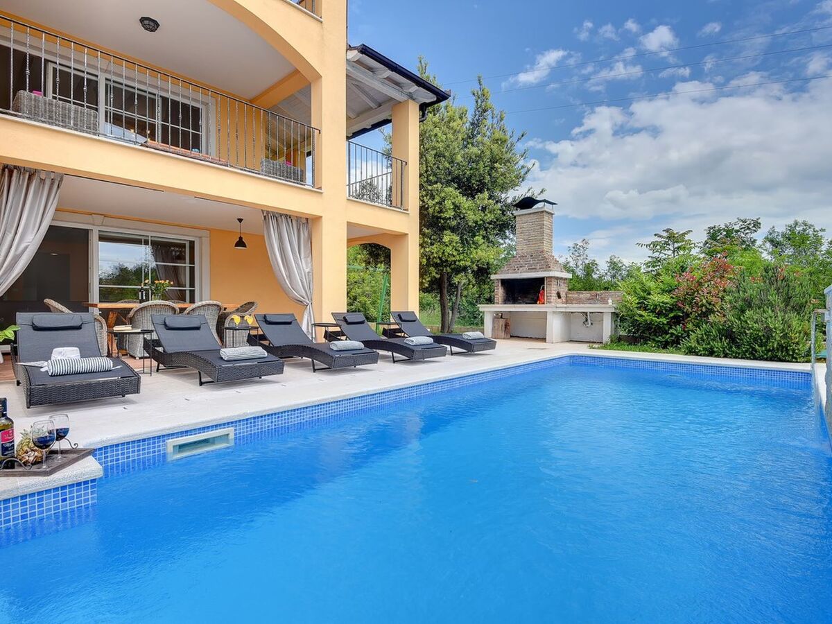 Villa Ari - Maison 4 chambres avec piscine à Rakalj - Photo 3