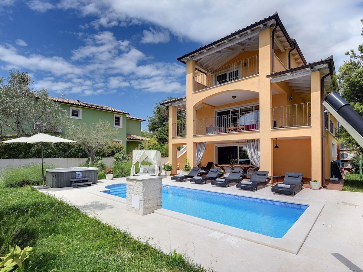 Villa Ari - Maison 4 chambres avec piscine à Rakalj - Photo 4
