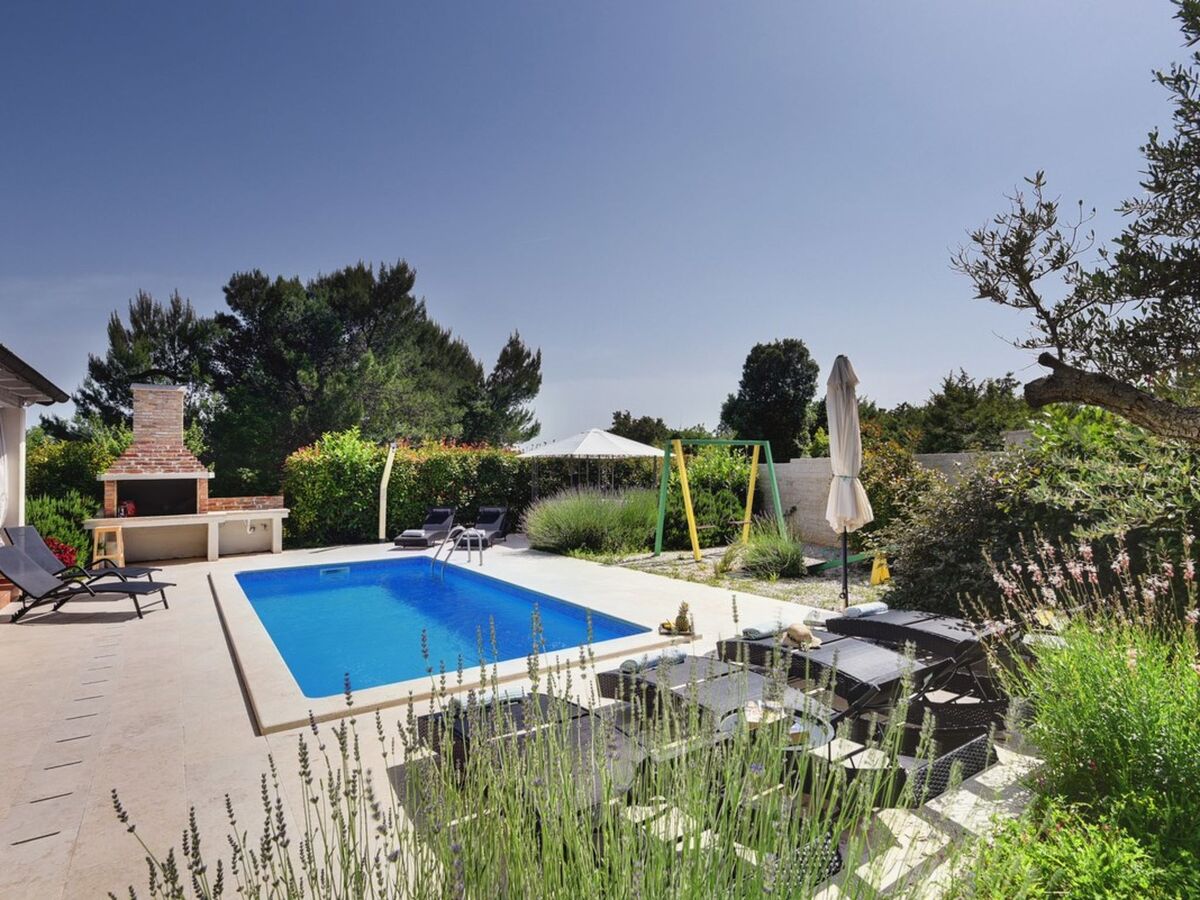 Villa Oliva, maison 3 chambres avec piscine à Rakalj - Photo 1