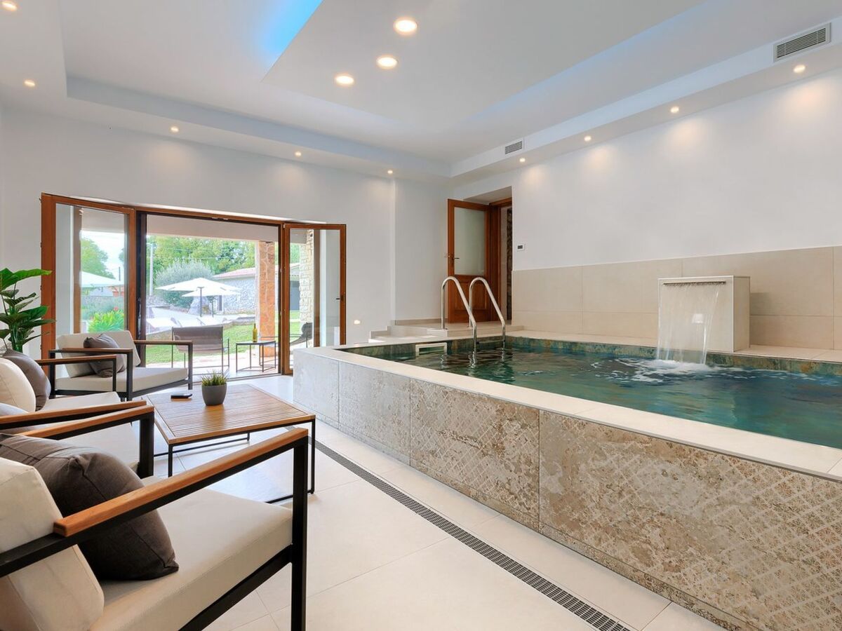 Villa Jurazini : maison 7 chambres avec piscine - Photo 5